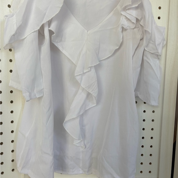 Chic White Ruffle Blouse - Picture 3 of 5